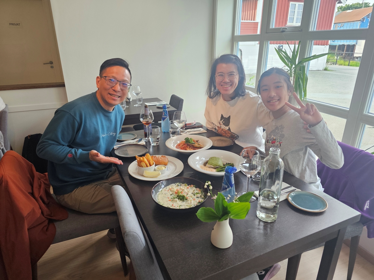 【挪威羅浮敦食記】Henningsvaer 海鮮餐廳Fiskekrogen - 第16張圖 【挪威羅浮敦食記】Henningsvaer 海鮮餐廳Fiskekrogen