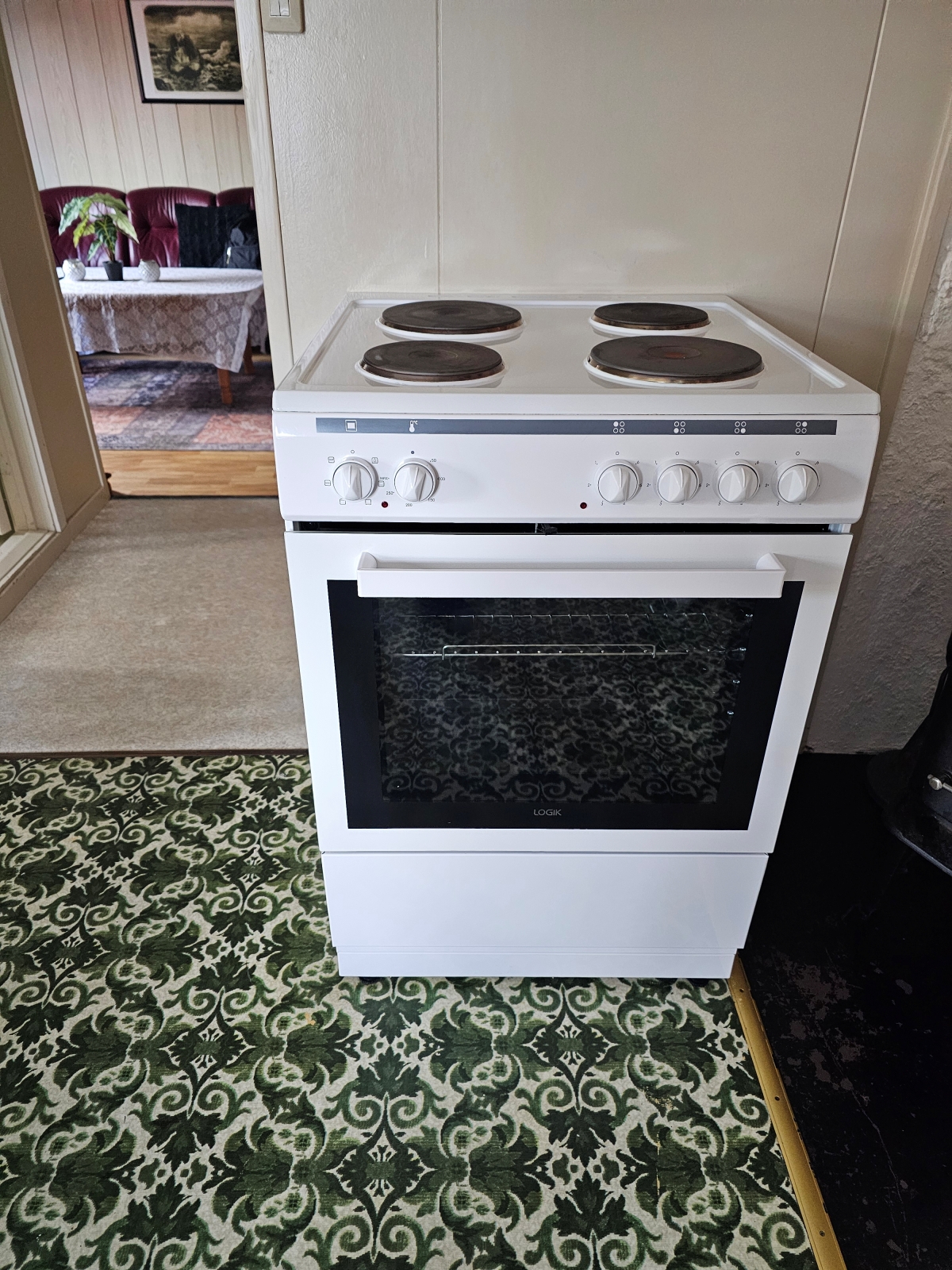 【挪威Lofoten住宿】體驗傳統漁屋(Rorbuer),推開門就是午夜的夕陽、北極圈的馬爾地夫 (自在生活篇) - 第14張圖 【挪威Lofoten住宿】體驗傳統漁屋(Rorbuer),推開門就是午夜的夕陽、北極圈的馬爾地夫 (自在生活篇)