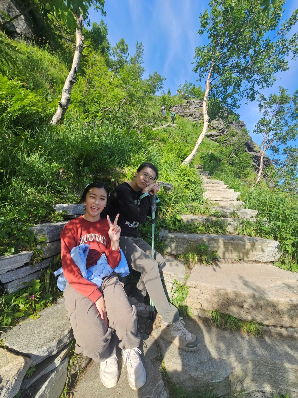 【太陽不打烊 挪威北極圈】 Day4-2 Reinebringen步道健行,直上1560階的上帝視角 - 第35張圖 【太陽不打烊 挪威北極圈】 Day4-2 Reinebringen步道健行,直上1560階的上帝視角