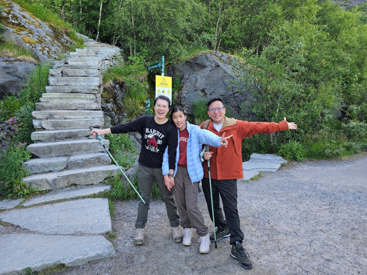 【太陽不打烊 挪威北極圈】 Day4-2 Reinebringen步道健行,直上1560階的上帝視角 - 第86張圖 【太陽不打烊 挪威北極圈】 Day4-2 Reinebringen步道健行,直上1560階的上帝視角