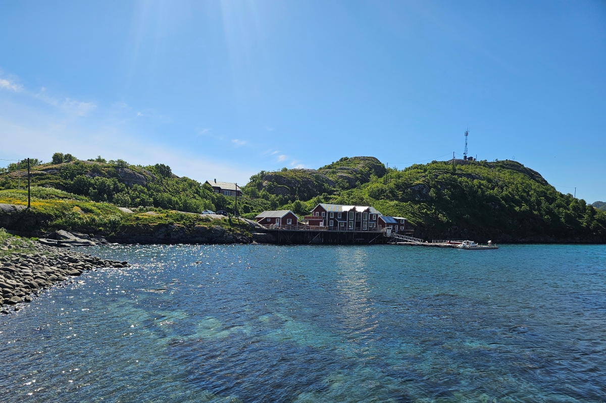 【太陽不打烊 挪威北極圈】 Day5-1 Olenilsøya kystfort 零技巧15分鐘解鎖絕美海景的回血步道 - 第13張圖 【太陽不打烊 挪威北極圈】 Day5-1 Olenilsøya kystfort 零技巧15分鐘解鎖絕美海景的回血步道