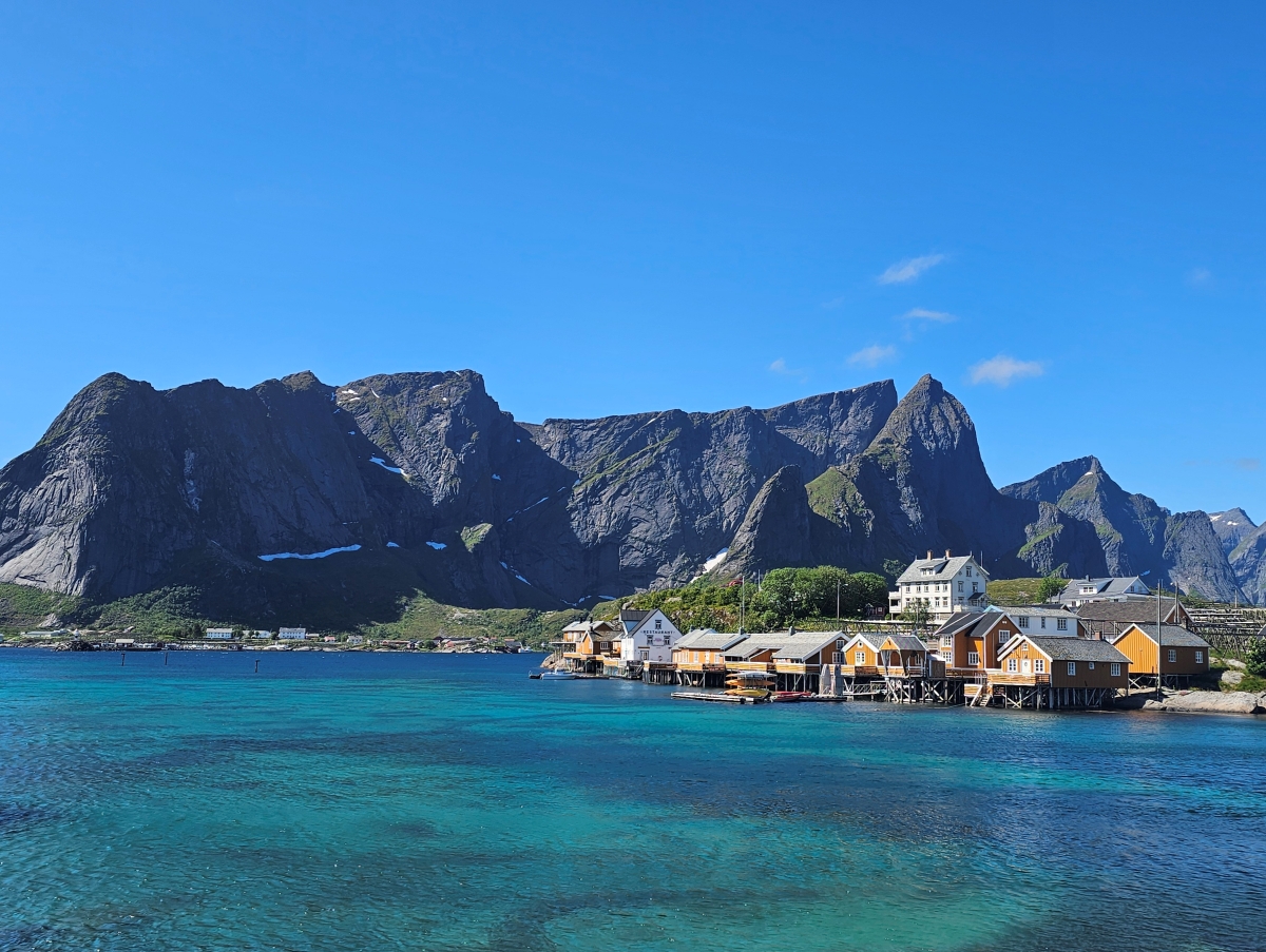 【太陽不打烊 挪威北極圈】 Day5-1 Olenilsøya kystfort 零技巧15分鐘解鎖絕美海景的回血步道 - 第15張圖 【太陽不打烊 挪威北極圈】 Day5-1 Olenilsøya kystfort 零技巧15分鐘解鎖絕美海景的回血步道