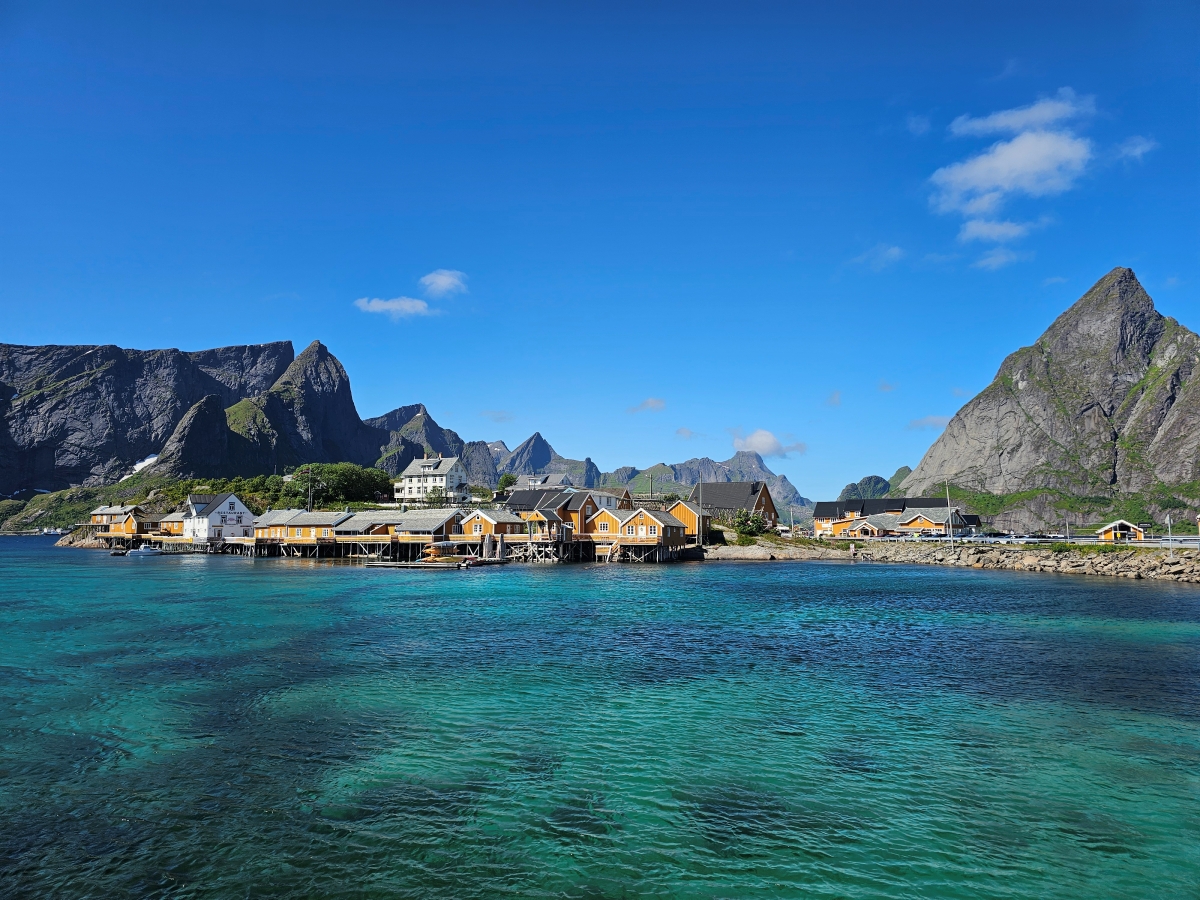 【太陽不打烊 挪威北極圈】 Day5-1 Olenilsøya kystfort 零技巧15分鐘解鎖絕美海景的回血步道 - 第23張圖 【太陽不打烊 挪威北極圈】 Day5-1 Olenilsøya kystfort 零技巧15分鐘解鎖絕美海景的回血步道