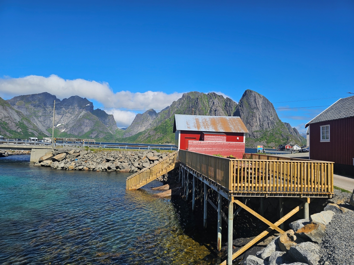 【太陽不打烊 挪威北極圈】 Day5-1 Olenilsøya kystfort 零技巧15分鐘解鎖絕美海景的回血步道 - 第19張圖 【太陽不打烊 挪威北極圈】 Day5-1 Olenilsøya kystfort 零技巧15分鐘解鎖絕美海景的回血步道