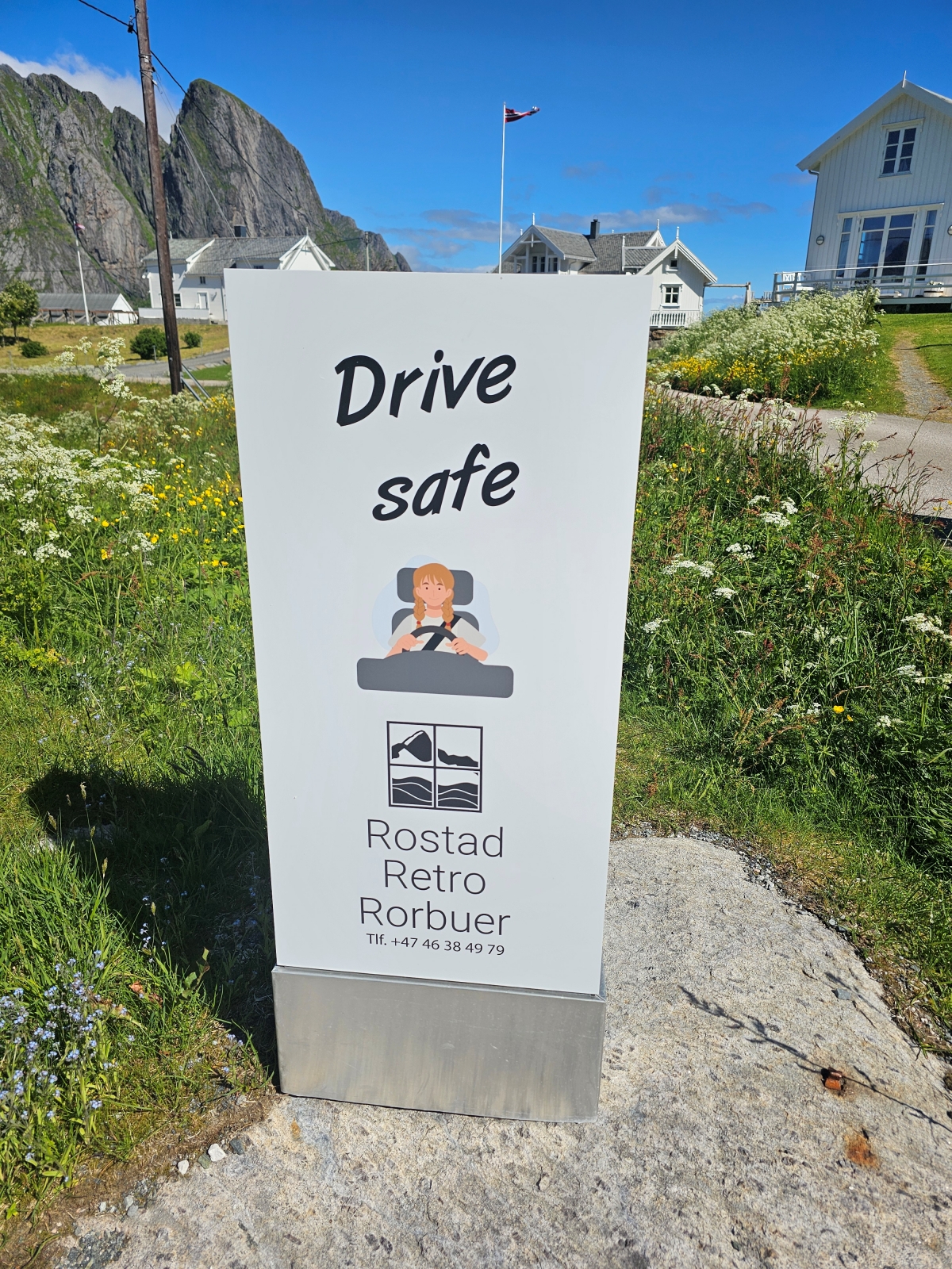 【太陽不打烊 挪威北極圈】 Day5-1 Olenilsøya kystfort 零技巧15分鐘解鎖絕美海景的回血步道 - 第24張圖 【太陽不打烊 挪威北極圈】 Day5-1 Olenilsøya kystfort 零技巧15分鐘解鎖絕美海景的回血步道