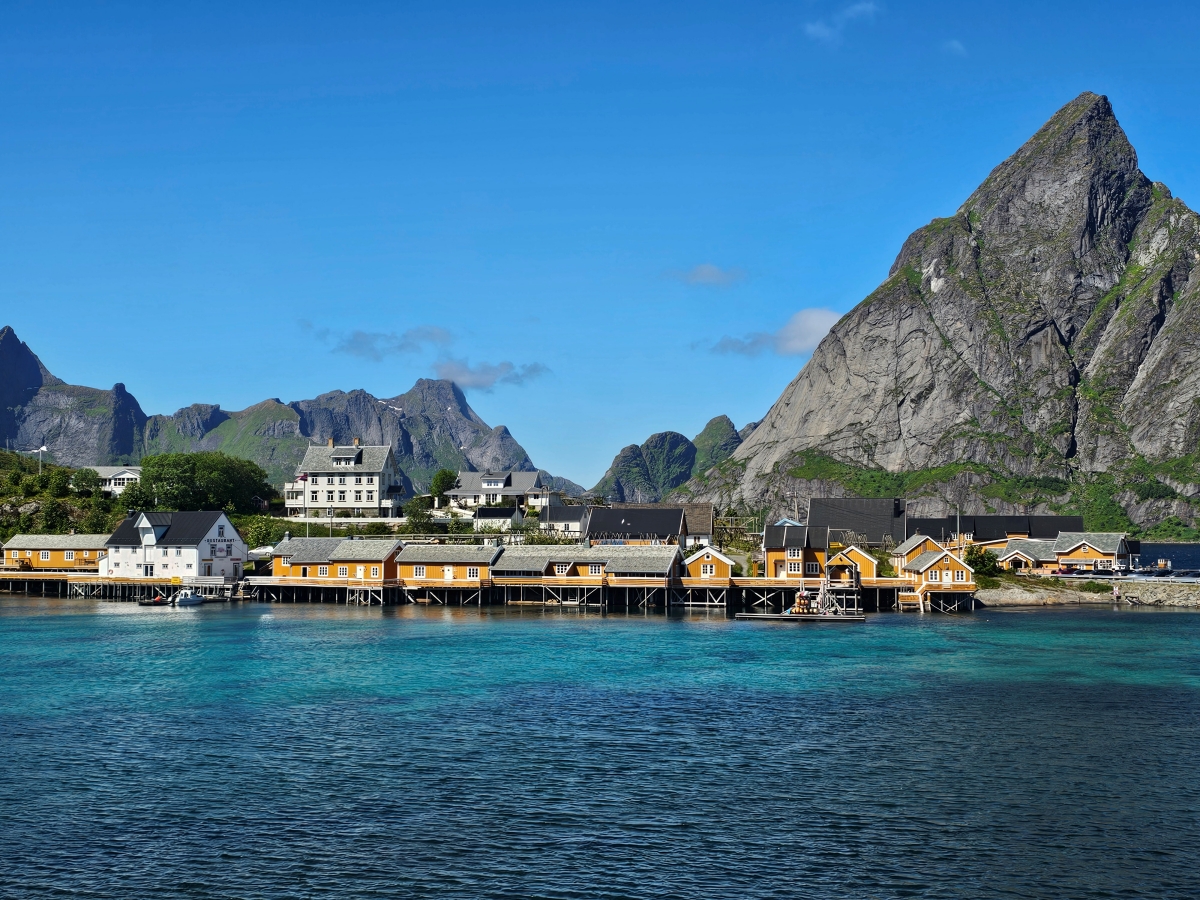 【太陽不打烊 挪威北極圈】 Day5-1 Olenilsøya kystfort 零技巧15分鐘解鎖絕美海景的回血步道 - 第32張圖 【太陽不打烊 挪威北極圈】 Day5-1 Olenilsøya kystfort 零技巧15分鐘解鎖絕美海景的回血步道