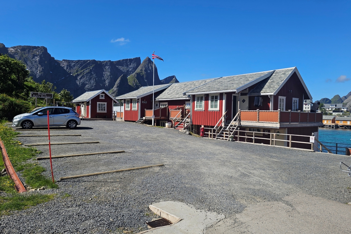 【太陽不打烊 挪威北極圈】 Day5-1 Olenilsøya kystfort 零技巧15分鐘解鎖絕美海景的回血步道 - 第34張圖 【太陽不打烊 挪威北極圈】 Day5-1 Olenilsøya kystfort 零技巧15分鐘解鎖絕美海景的回血步道