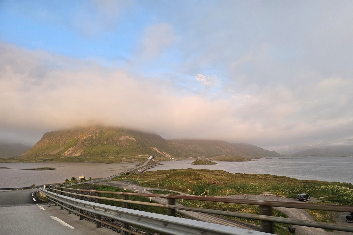 【太陽不打烊 挪威北極圈】 Day5-3 羅浮敦Ramberg 追逐午夜的夕陽 - 第27張圖 【太陽不打烊 挪威北極圈】 Day5-3 羅浮敦Ramberg 追逐午夜的夕陽
