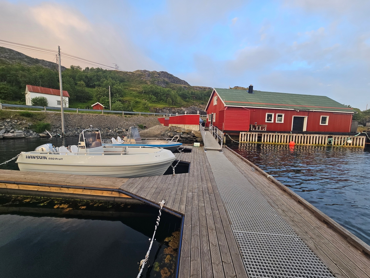 【太陽不打烊 挪威北極圈】 Day6-1 羅浮敦遺世獨立的百年木造漁村:Nusfjord - 第3張圖 【太陽不打烊 挪威北極圈】 Day6-1 羅浮敦遺世獨立的百年木造漁村:Nusfjord