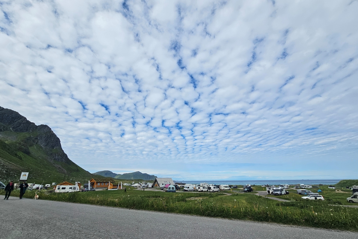 【太陽不打烊 挪威北極圈】 Day6-2 由南向北縱貫羅浮敦:從靜謐的Skelfjord到純白的Unstad Beach - 第20張圖 【太陽不打烊 挪威北極圈】 Day6-2 由南向北縱貫羅浮敦:從靜謐的Skelfjord到純白的Unstad Beach
