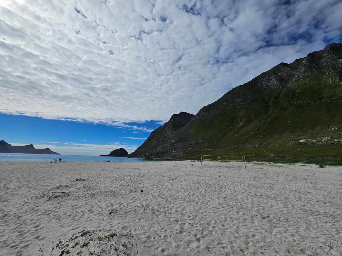 【太陽不打烊 挪威北極圈】 Day6-2 由南向北縱貫羅浮敦:從靜謐的Skelfjord到純白的Unstad Beach - 第35張圖 【太陽不打烊 挪威北極圈】 Day6-2 由南向北縱貫羅浮敦:從靜謐的Skelfjord到純白的Unstad Beach