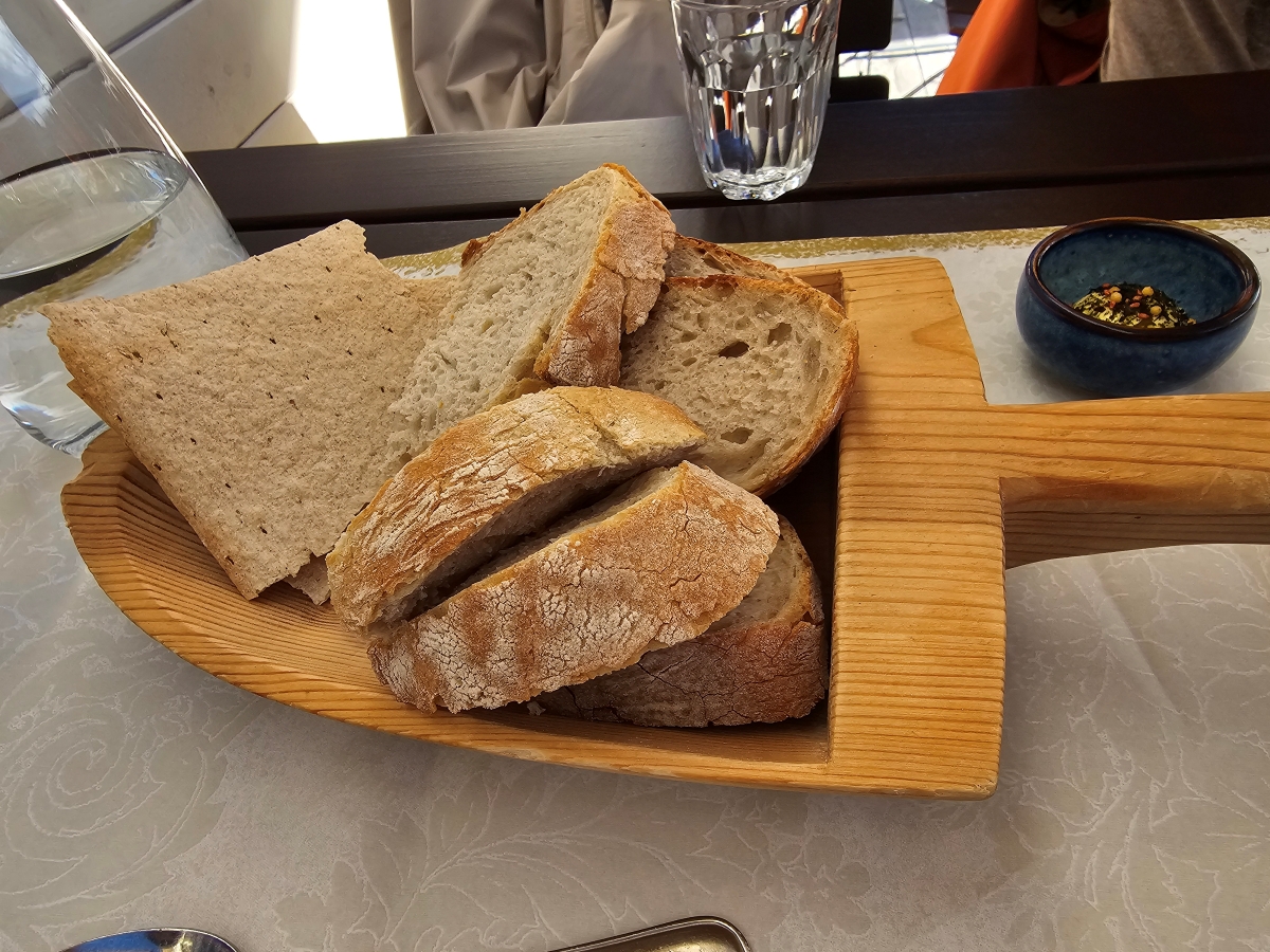 【挪威羅浮敦食記】Svolvær 海鮮餐廳 Børsen Spiseri,鯨魚肉在地體驗 - 第19張圖 【挪威羅浮敦食記】Svolvær 海鮮餐廳 Børsen Spiseri,鯨魚肉在地體驗