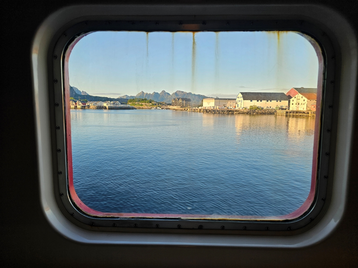 【太陽不打烊 挪威北極圈】 Day6-4 沿岸郵輪Hurtigruten:告別羅浮敦的北行航程 - 第20張圖 【太陽不打烊 挪威北極圈】 Day6-4 沿岸郵輪Hurtigruten:告別羅浮敦的北行航程