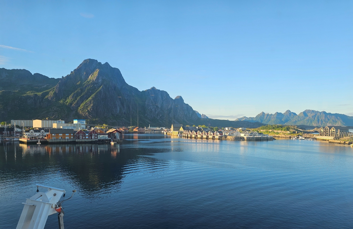 【太陽不打烊 挪威北極圈】 Day6-4 沿岸郵輪Hurtigruten:告別羅浮敦的北行航程 - 第46張圖 【太陽不打烊 挪威北極圈】 Day6-4 沿岸郵輪Hurtigruten:告別羅浮敦的北行航程