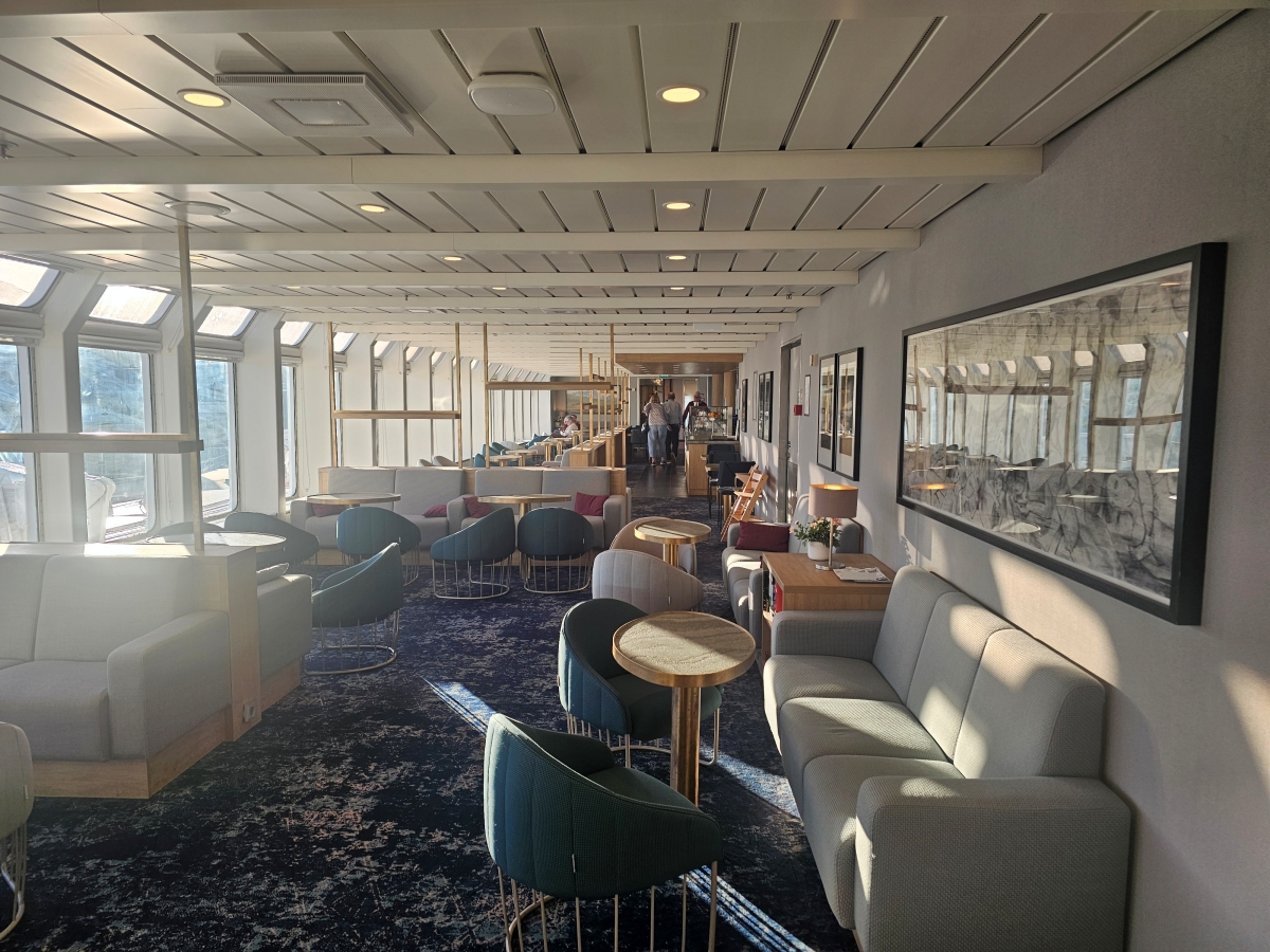 【太陽不打烊 挪威北極圈】 Day6-4 沿岸郵輪Hurtigruten:告別羅浮敦的北行航程 - 第52張圖 【太陽不打烊 挪威北極圈】 Day6-4 沿岸郵輪Hurtigruten:告別羅浮敦的北行航程