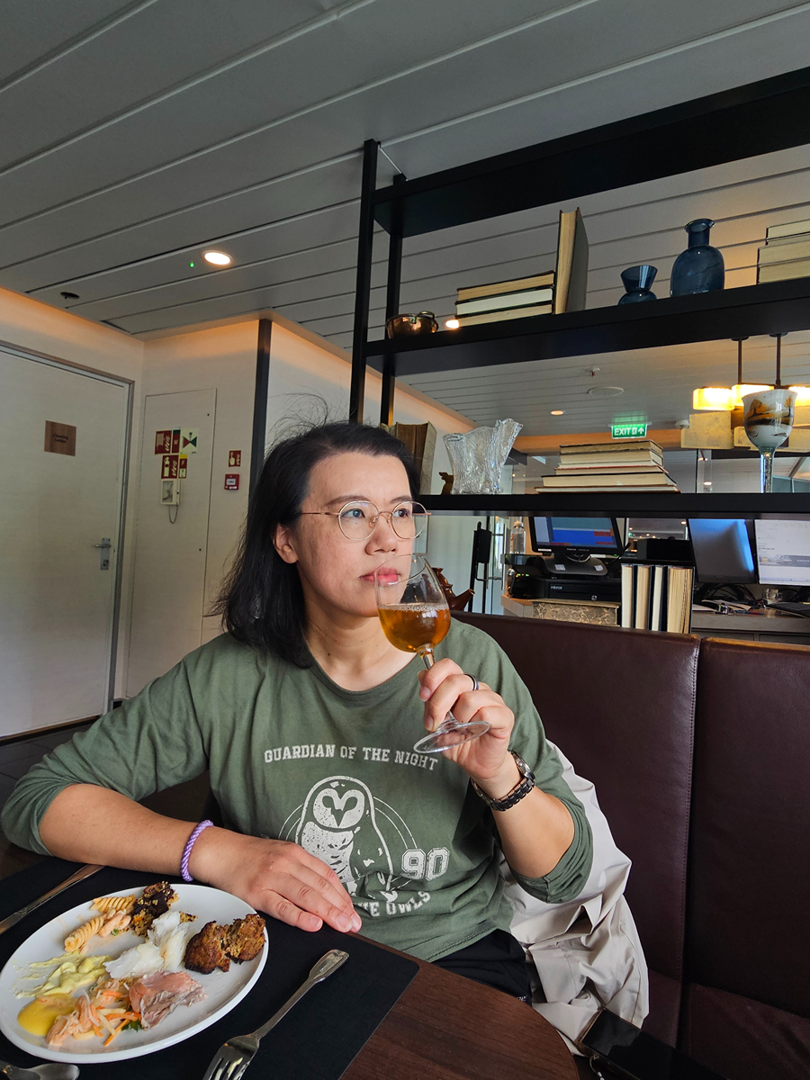 【太陽不打烊 挪威北極圈】 Day7-1 沿岸郵輪Hurtigruten:北緯 69°的海上午餐饗宴 - 第50張圖 【太陽不打烊 挪威北極圈】 Day7-1 沿岸郵輪Hurtigruten:北緯 69°的海上午餐饗宴