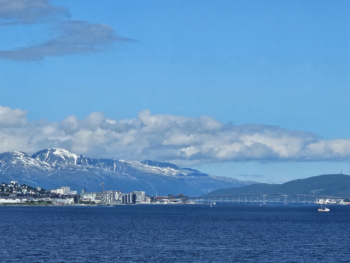 【太陽不打烊 挪威北極圈】 Day7-1 沿岸郵輪Hurtigruten:北緯 69°的海上午餐饗宴 - 第63張圖 【太陽不打烊 挪威北極圈】 Day7-1 沿岸郵輪Hurtigruten:北緯 69°的海上午餐饗宴