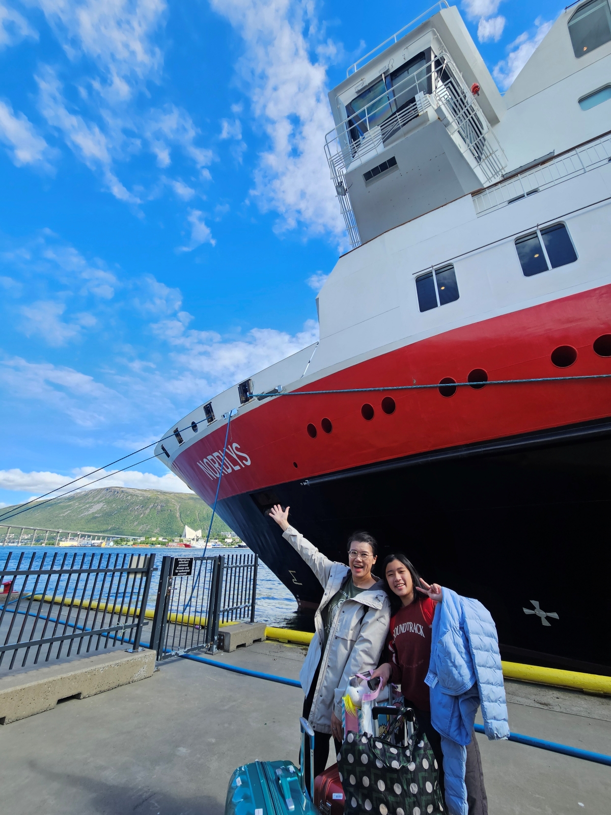 【太陽不打烊 挪威北極圈】 Day7-1 沿岸郵輪Hurtigruten:北緯 69°的海上午餐饗宴 - 第72張圖 【太陽不打烊 挪威北極圈】 Day7-1 沿岸郵輪Hurtigruten:北緯 69°的海上午餐饗宴