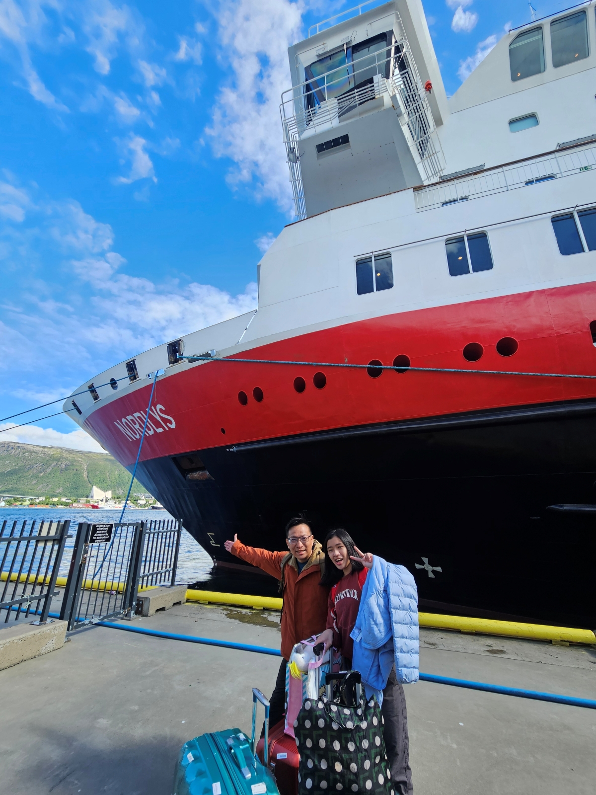 【太陽不打烊 挪威北極圈】 Day7-1 沿岸郵輪Hurtigruten:北緯 69°的海上午餐饗宴 - 第73張圖 【太陽不打烊 挪威北極圈】 Day7-1 沿岸郵輪Hurtigruten:北緯 69°的海上午餐饗宴