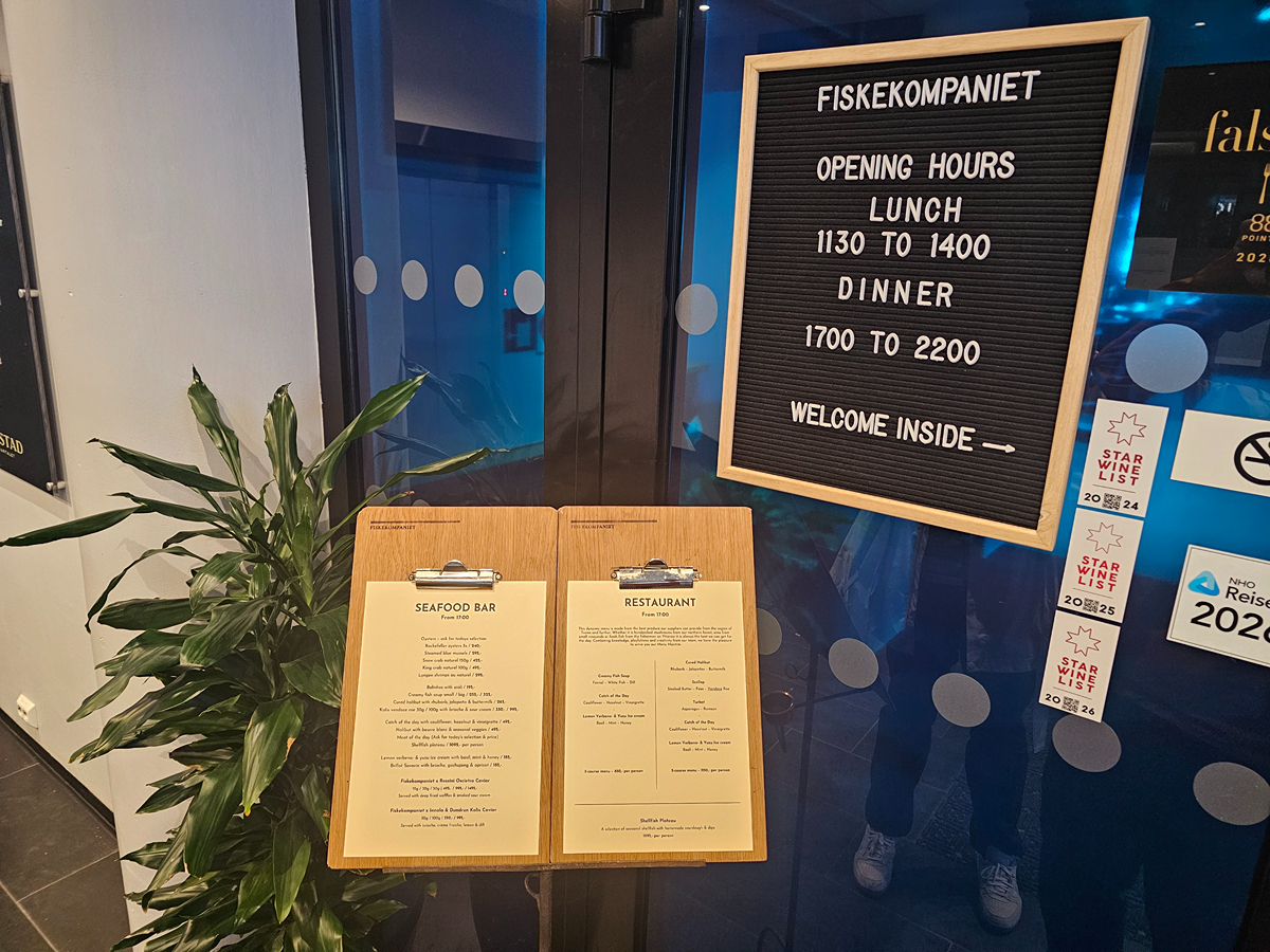 【挪威Tromsø食記】海鮮餐廳Fiskekompaniet,北極圈港邊頂級奢華,解鎖人生最貴一餐! - 第4張圖 【挪威Tromsø食記】海鮮餐廳Fiskekompaniet,北極圈港邊頂級奢華,解鎖人生最貴一餐!