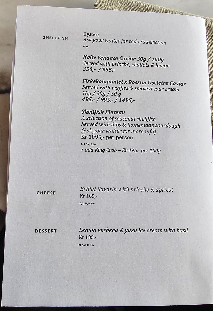 【挪威Tromsø食記】海鮮餐廳Fiskekompaniet,北極圈港邊頂級奢華,解鎖人生最貴一餐! - 第7張圖 【挪威Tromsø食記】海鮮餐廳Fiskekompaniet,北極圈港邊頂級奢華,解鎖人生最貴一餐!