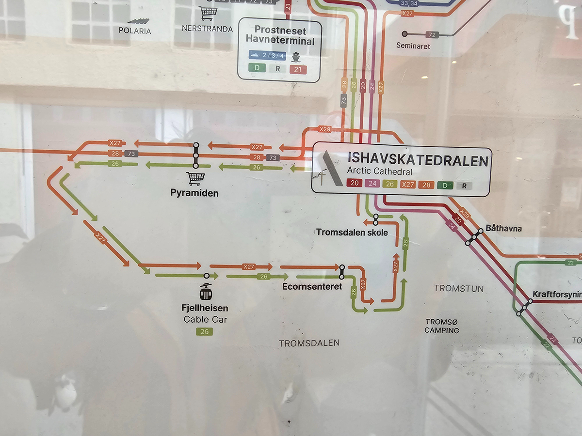 【太陽不打烊 挪威北極圈】 Day7-3 搭纜車登上北極圈頂端、欣賞 Tromsø 午夜太陽 - 第4張圖 【太陽不打烊 挪威北極圈】 Day7-3 搭纜車登上北極圈頂端、欣賞 Tromsø 午夜太陽