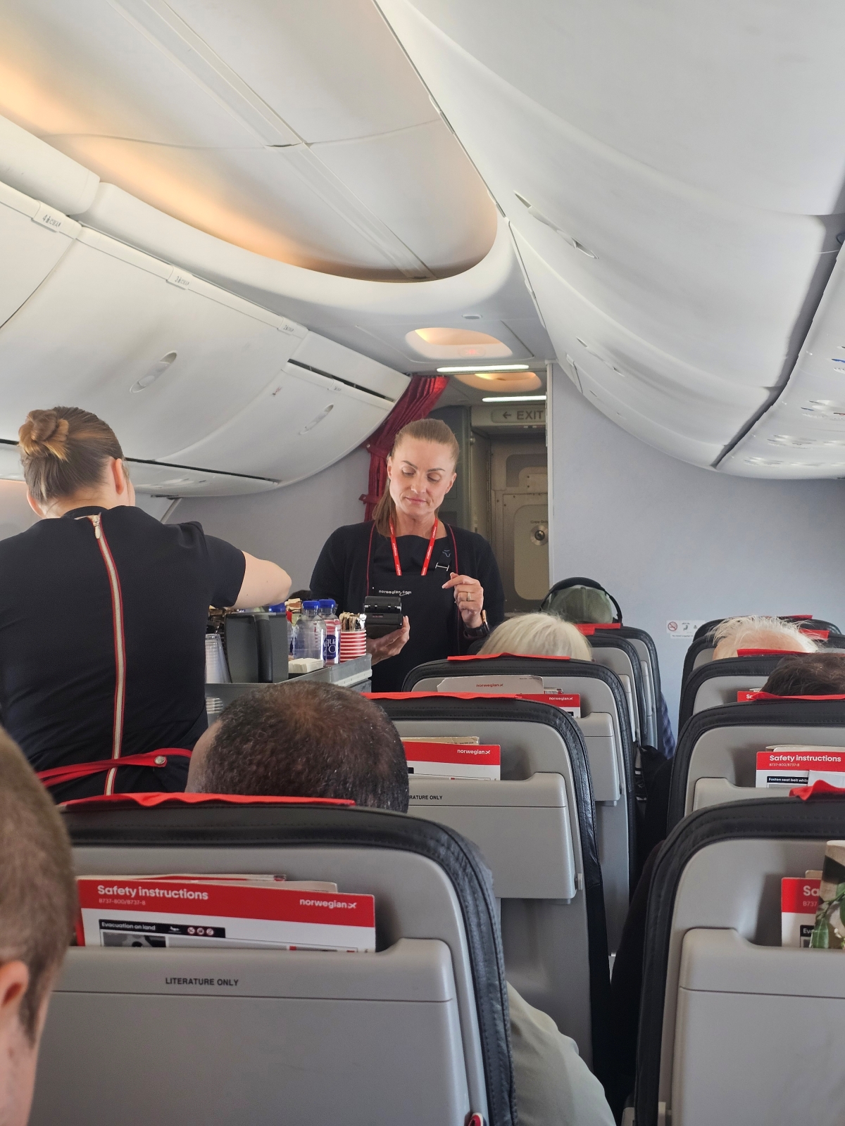 【飛行隨筆】Tromsø(TOS)-Oslo(OSL) by 挪威人航空(Norwegian)(B737-800) - 第18張圖 【飛行隨筆】Tromsø(TOS)-Oslo(OSL) by 挪威人航空(Norwegian)(B737-800)