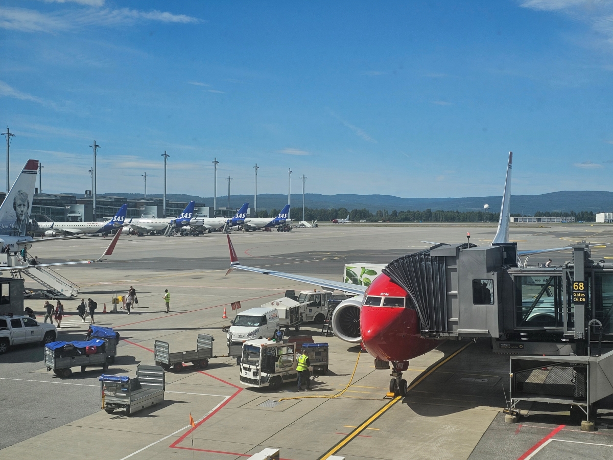 【飛行隨筆】Tromsø(TOS)-Oslo(OSL) by 挪威人航空(Norwegian)(B737-800) - 第21張圖 【飛行隨筆】Tromsø(TOS)-Oslo(OSL) by 挪威人航空(Norwegian)(B737-800)