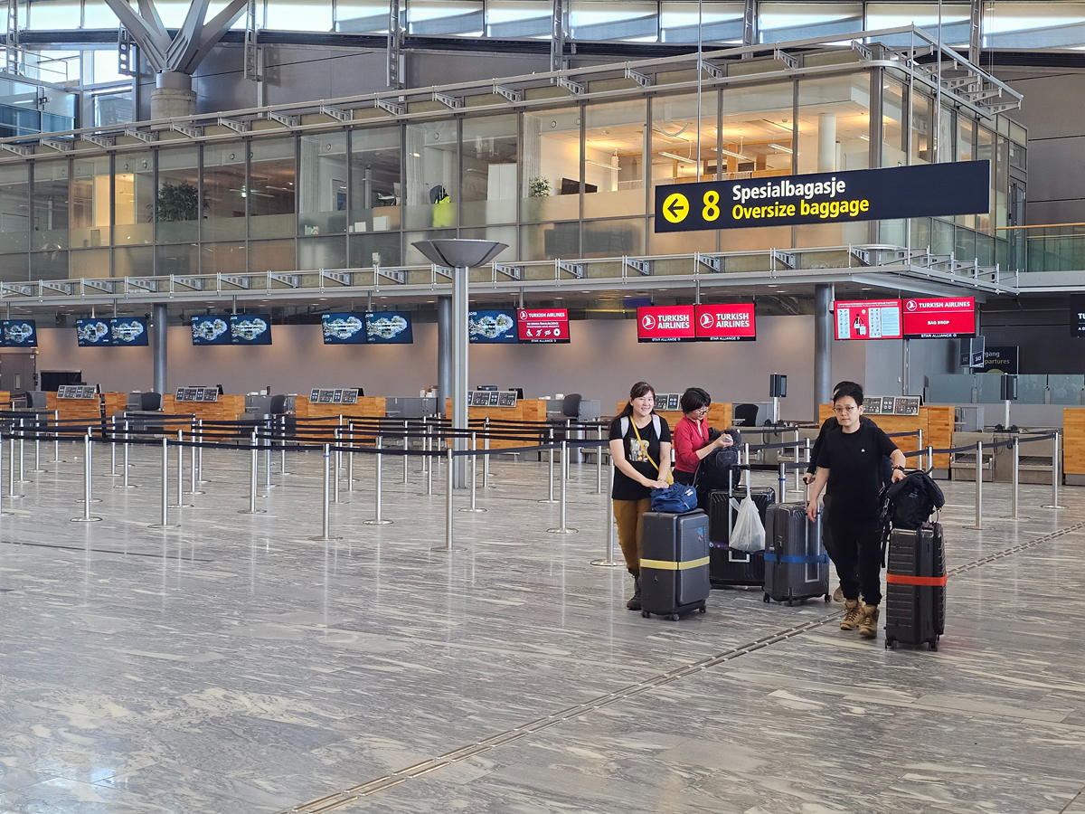 【飛行食記】奧斯陸(OSL)-杜拜(DXB) by 阿聯酋航空商務艙(A350-900) - 第2張圖 【飛行食記】奧斯陸(OSL)-杜拜(DXB) by 阿聯酋航空商務艙(A350-900)