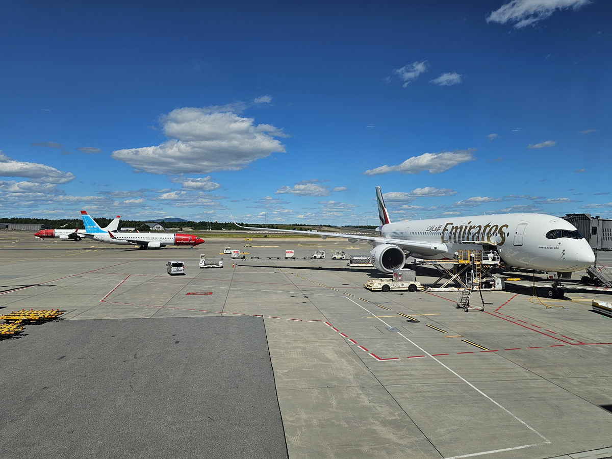 【飛行食記】奧斯陸(OSL)-杜拜(DXB) by 阿聯酋航空商務艙(A350-900) - 第1張圖 【飛行食記】奧斯陸(OSL)-杜拜(DXB) by 阿聯酋航空商務艙(A350-900)