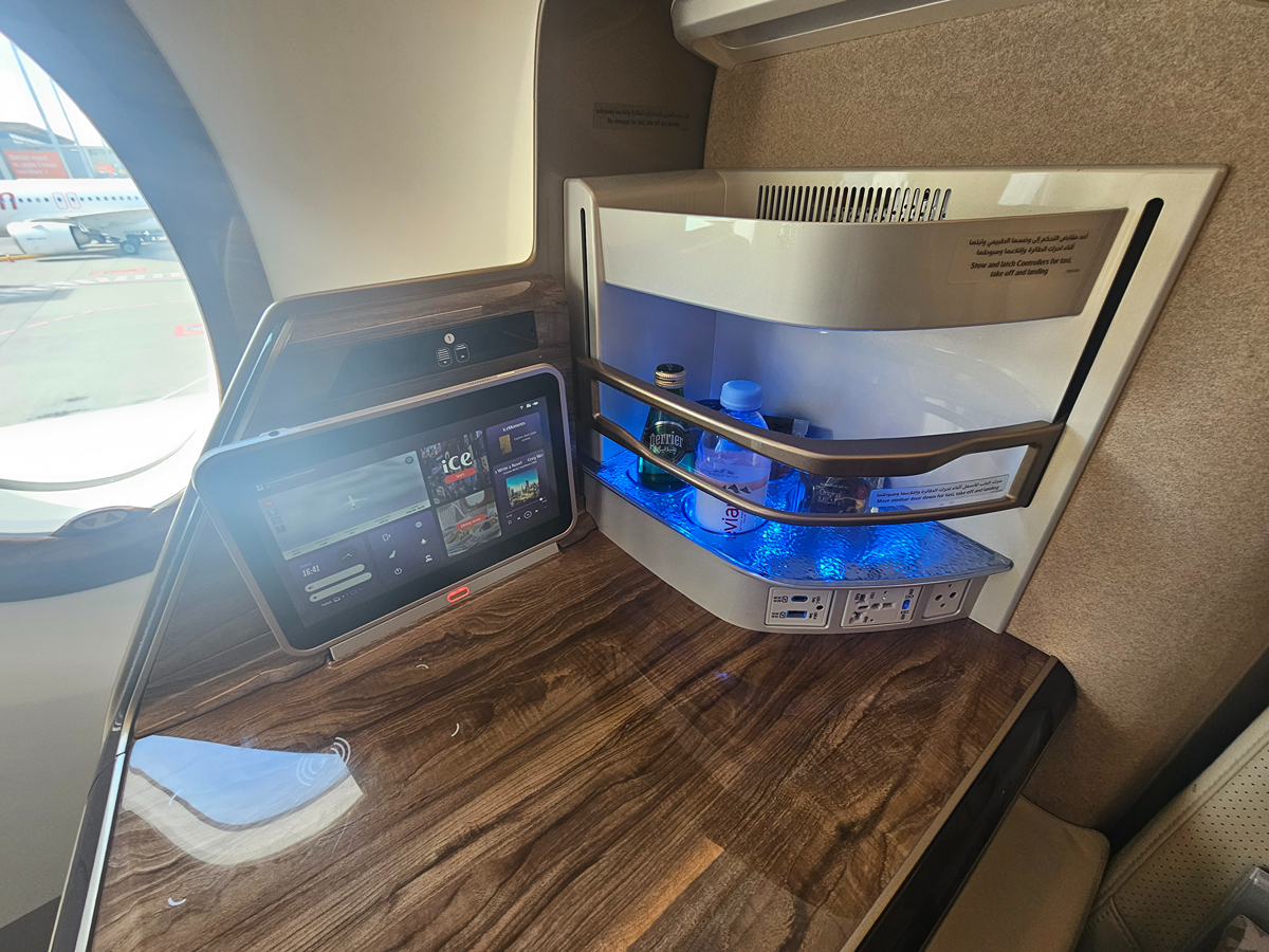 【飛行食記】奧斯陸(OSL)-杜拜(DXB) by 阿聯酋航空商務艙(A350-900) - 第23張圖 【飛行食記】奧斯陸(OSL)-杜拜(DXB) by 阿聯酋航空商務艙(A350-900)