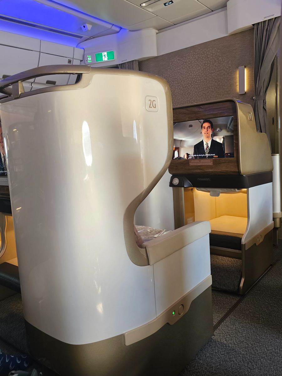 【飛行食記】奧斯陸(OSL)-杜拜(DXB) by 阿聯酋航空商務艙(A350-900) - 第39張圖 【飛行食記】奧斯陸(OSL)-杜拜(DXB) by 阿聯酋航空商務艙(A350-900)