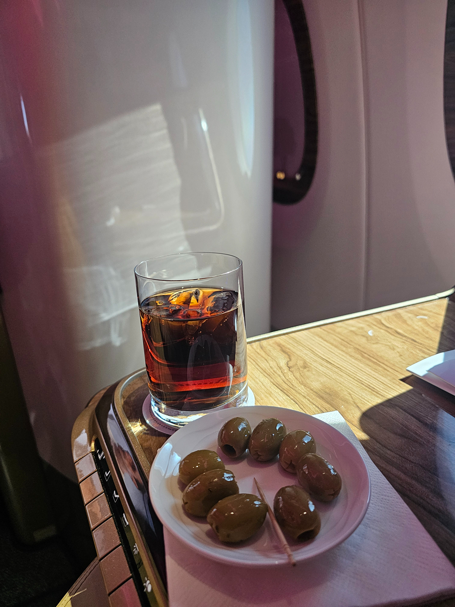 【飛行食記】奧斯陸(OSL)-杜拜(DXB) by 阿聯酋航空商務艙(A350-900) - 第43張圖 【飛行食記】奧斯陸(OSL)-杜拜(DXB) by 阿聯酋航空商務艙(A350-900)