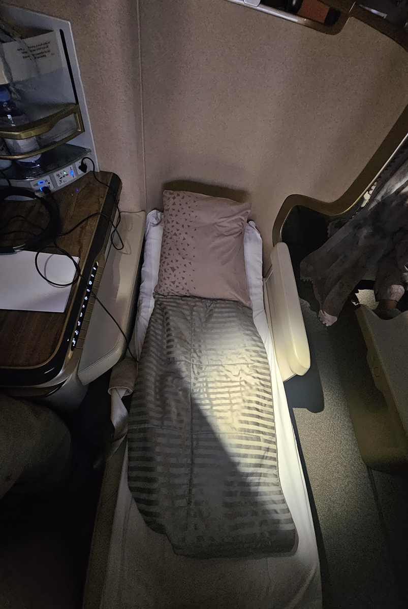【飛行食記】奧斯陸(OSL)-杜拜(DXB) by 阿聯酋航空商務艙(A350-900) - 第59張圖 【飛行食記】奧斯陸(OSL)-杜拜(DXB) by 阿聯酋航空商務艙(A350-900)
