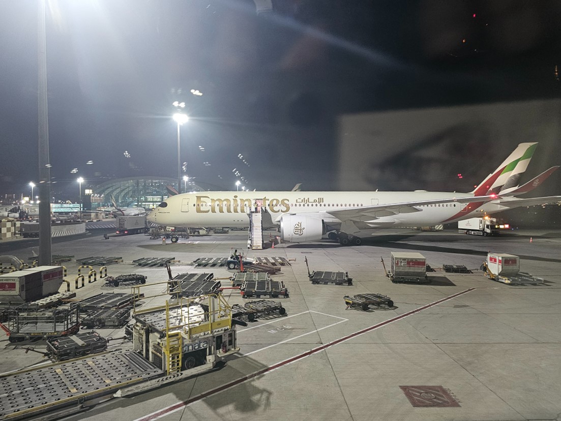 【飛行食記】奧斯陸(OSL)-杜拜(DXB) by 阿聯酋航空商務艙(A350-900) - 第77張圖 【飛行食記】奧斯陸(OSL)-杜拜(DXB) by 阿聯酋航空商務艙(A350-900)