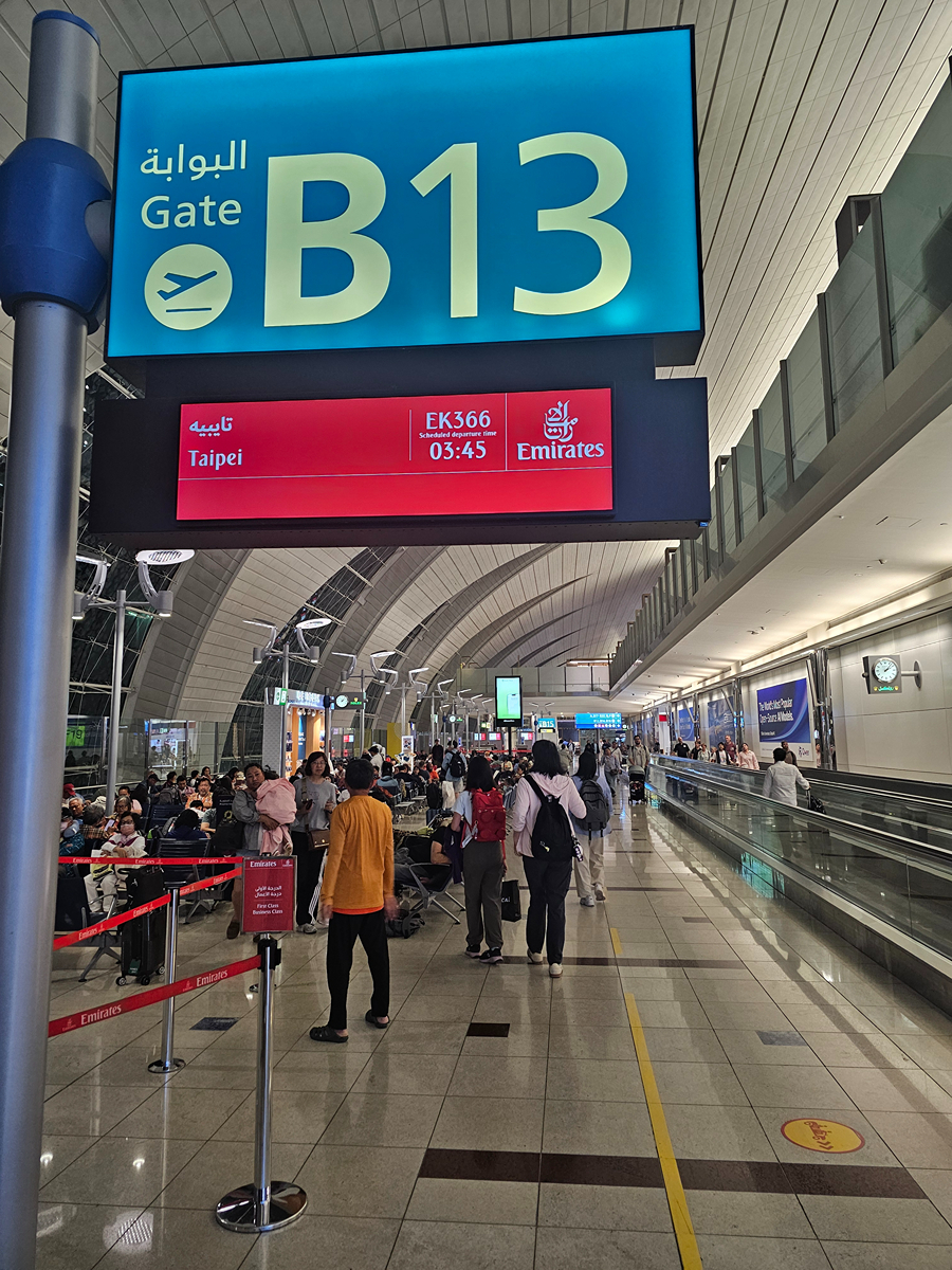 【飛行食記】杜拜(DXB)-台北桃園(TPE)- by 阿聯酋航空(A380-800) - 第3張圖 【飛行食記】杜拜(DXB)-台北桃園(TPE)- by 阿聯酋航空(A380-800)