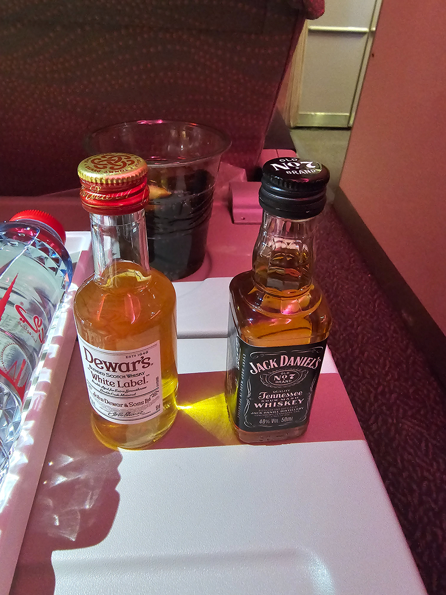 【飛行食記】杜拜(DXB)-台北桃園(TPE)- by 阿聯酋航空(A380-800) - 第28張圖 【飛行食記】杜拜(DXB)-台北桃園(TPE)- by 阿聯酋航空(A380-800)