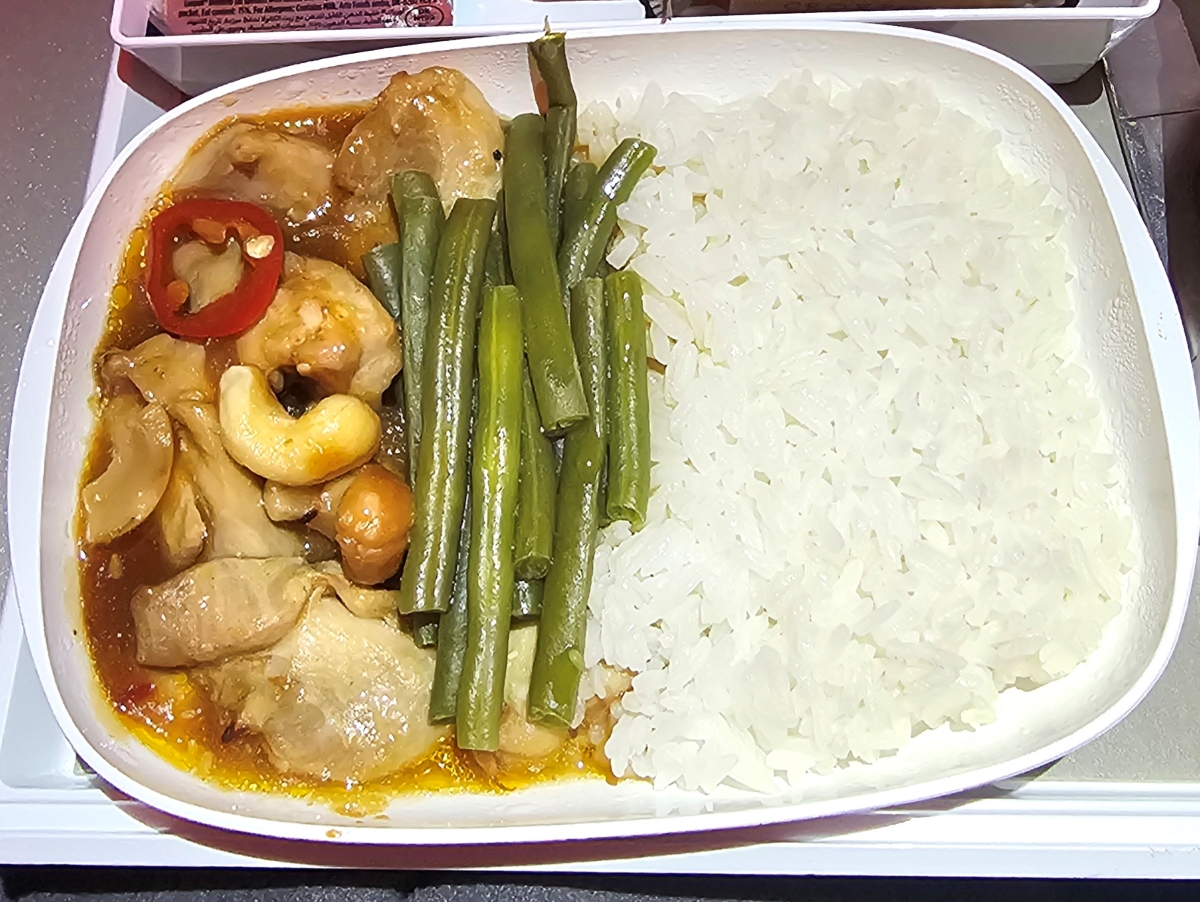 【飛行食記】杜拜(DXB)-台北桃園(TPE)- by 阿聯酋航空(A380-800) - 第31張圖 【飛行食記】杜拜(DXB)-台北桃園(TPE)- by 阿聯酋航空(A380-800)