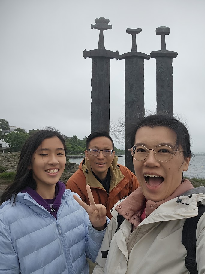 【太陽不打烊 挪威北極圈】 Day8-2 佇立於峽灣畔的歷史印記:史塔萬格三劍紀念碑 Sverd i fjell - 第9張圖 【太陽不打烊 挪威北極圈】 Day8-2 佇立於峽灣畔的歷史印記:史塔萬格三劍紀念碑 Sverd i fjell