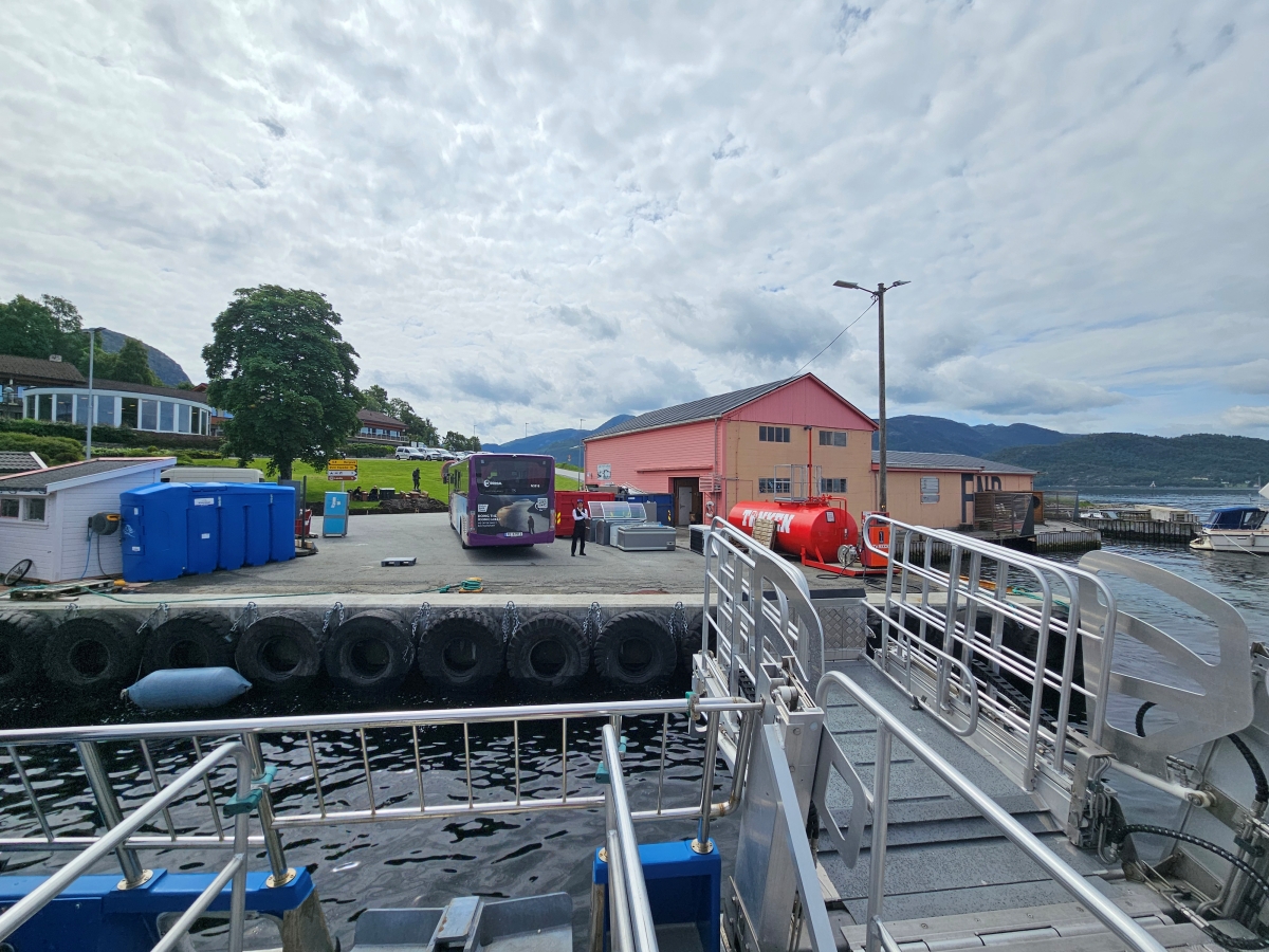 【太陽不打烊 挪威北極圈】 Day9-1 乘船穿梭呂瑟峽灣(Lysefjord):仰望千仞絕壁,體驗萬噸巨岩的震撼 - 第60張圖 【太陽不打烊 挪威北極圈】 Day9-1 乘船穿梭呂瑟峽灣(Lysefjord):仰望千仞絕壁,體驗萬噸巨岩的震撼